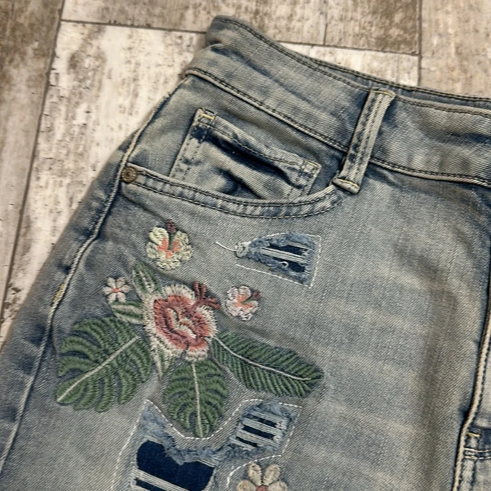 Arizona Jean Co Hi-Rise Shortie embroidered jean shorts